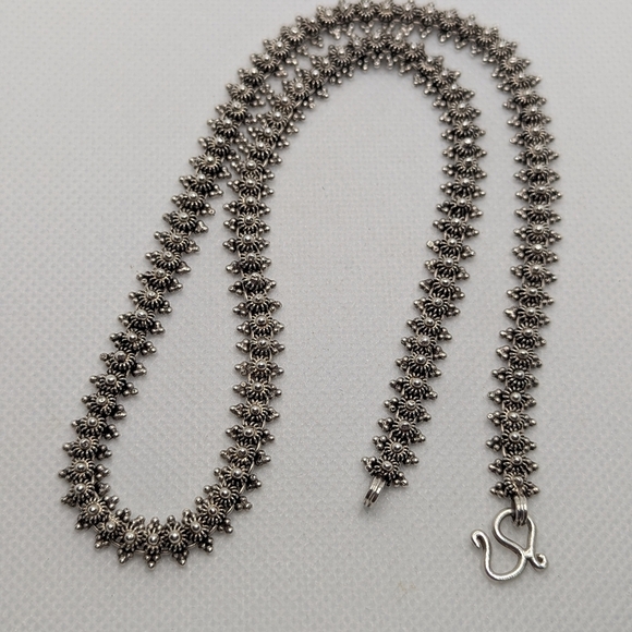 Jewelry - Granulated Flower Silver Necklace